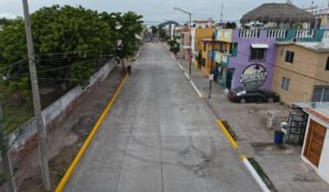 Entregan primera etapa de la calle Huatabampito; anuncian otros 250 metros de pavimentación en Mazatlán, Sinaloa