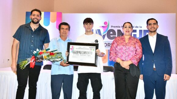 El talento deportivo de Elías Andrade conquista el Premio Municipal de la Juventud en Mocorito, Sinaloa