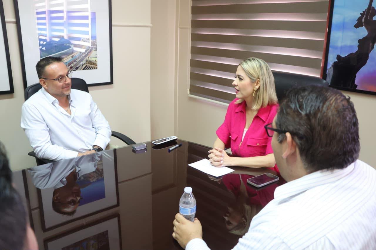 Estrella Palacios se reúne con José Luis Villanueva y representantes de OMA