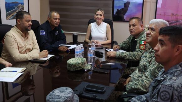 Estrella Palacios acuerda con Ejército reforzar operativos en zonas residenciales y corredor turístico de Mazatlán, Sinaloa
