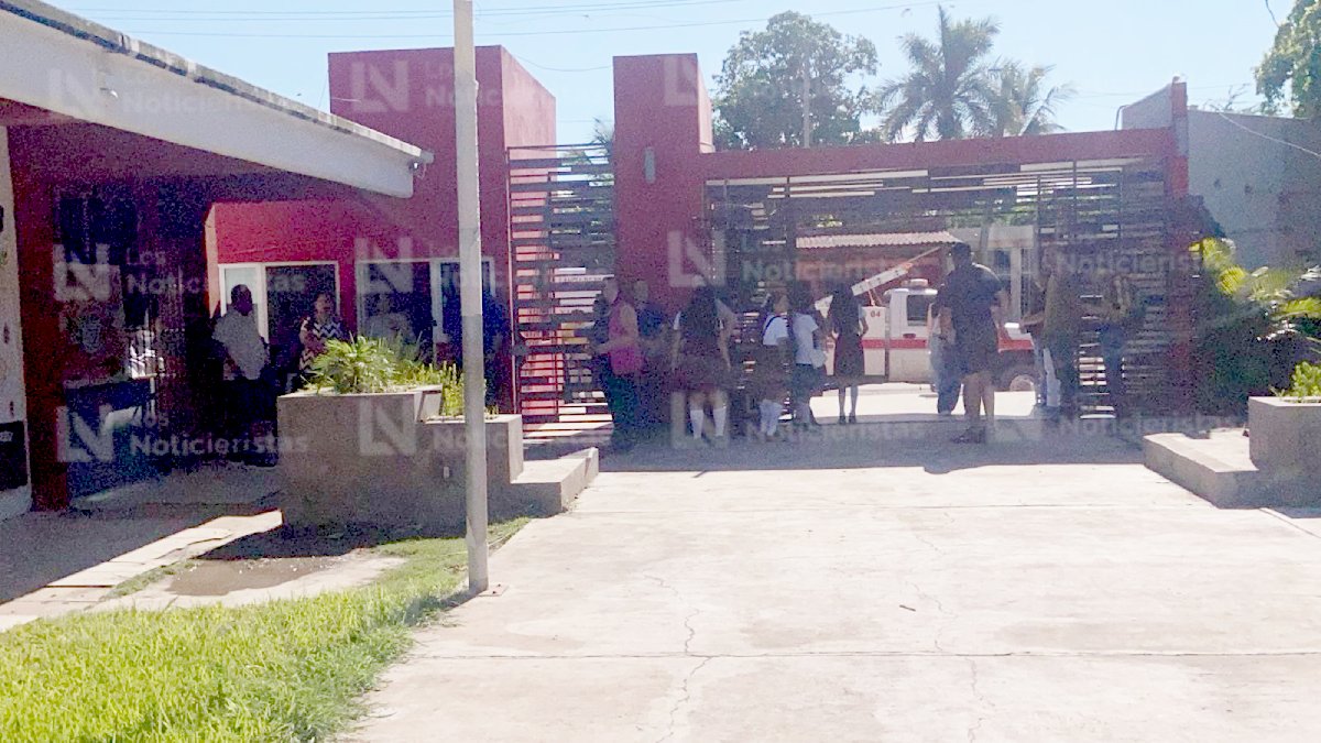 evacuan alumnos y maestros de una escuela en costa rica de culiacan por fuga de gas lugar