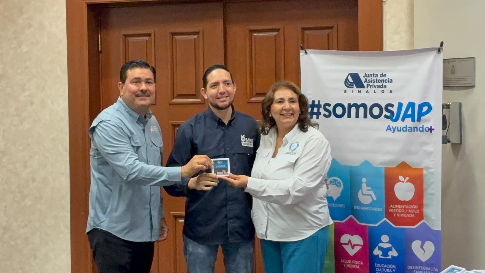Entregan JAP videos institucionales a organismos de asistencia privada en el norte de Sinaloa