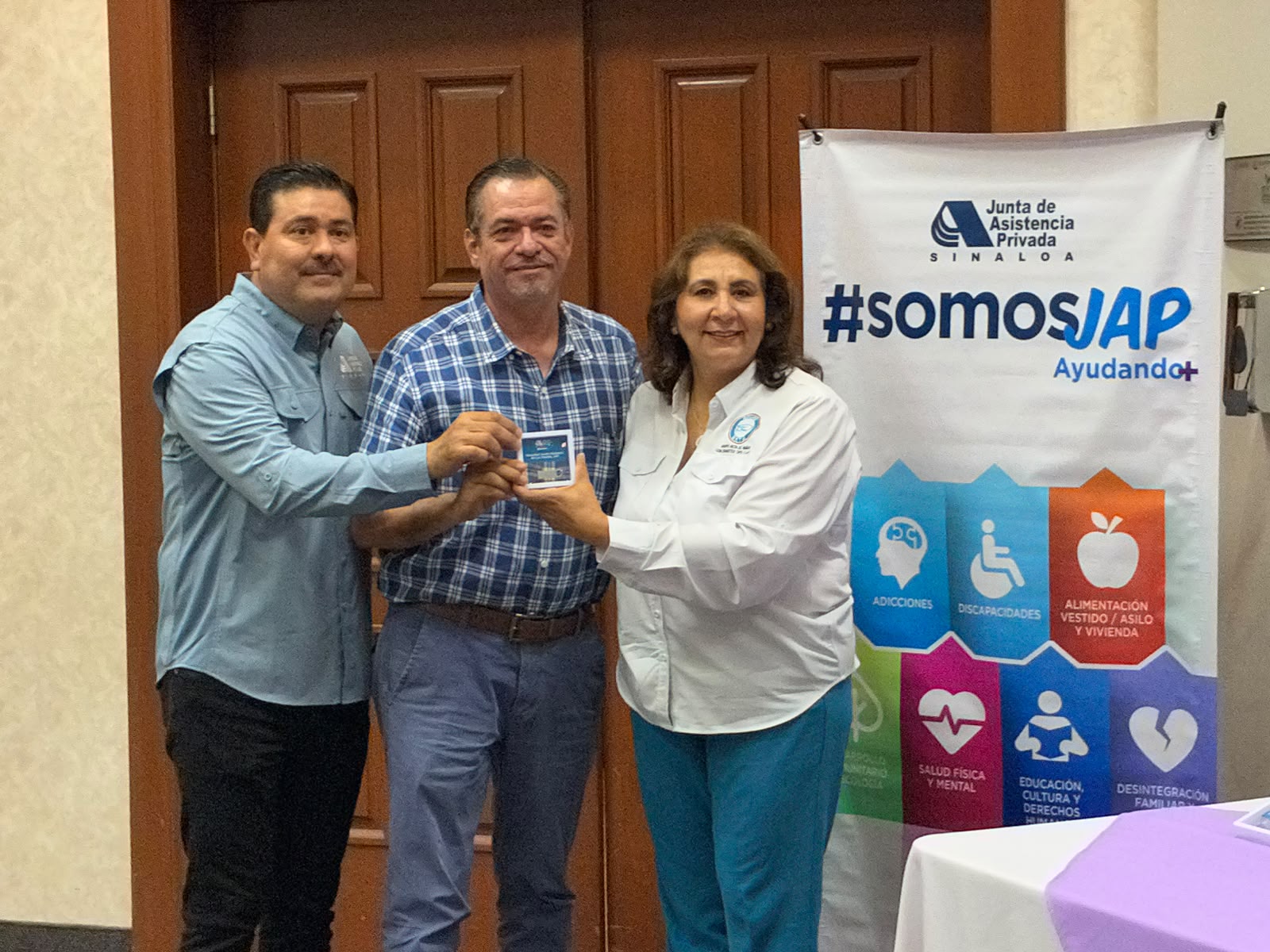 Entregan JAP videos institucionales a organismos de asistencia privada en el norte de Sinaloa
