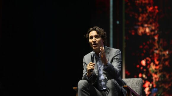 Justin Trudeau reta a jóvenes a transformar el mundo desde hoy y no ser líderes del mañana, en México XXI 2026 de Fundación Telmex-Telcel