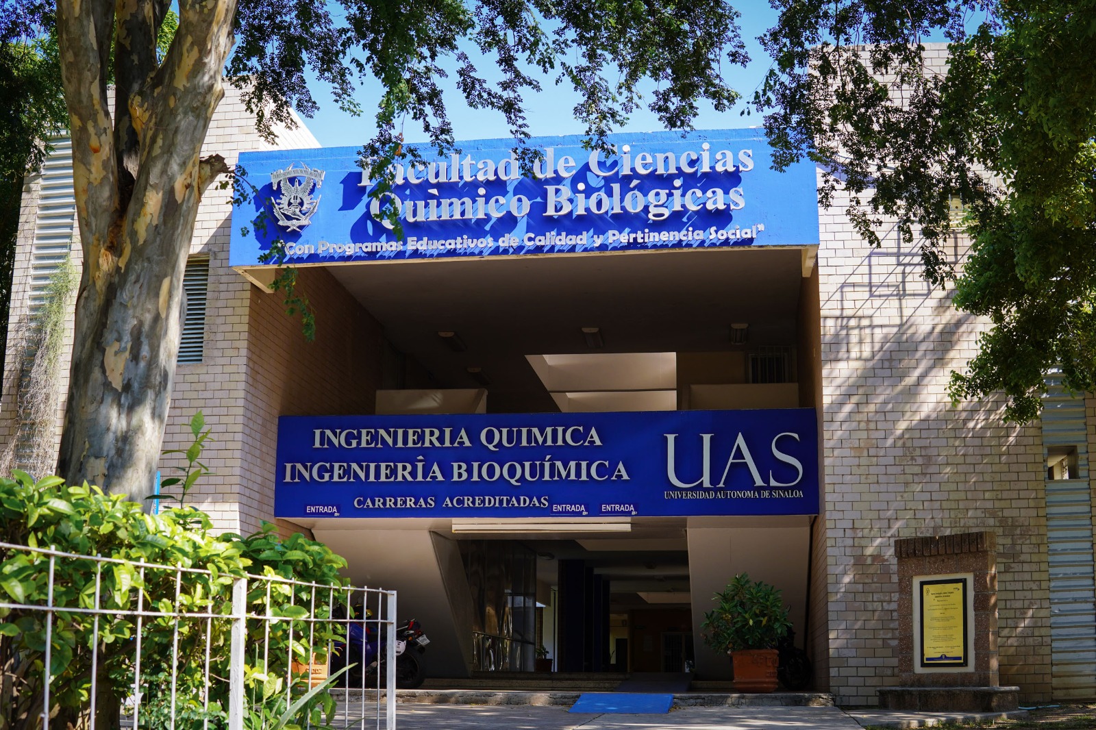 Facultad de Ciencias Químico-Biológicas de la UAS