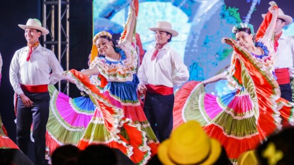 ¡Ojo, conductores! Cierran calle Ángel Flores del Centro por festejos patrios en Mazatlán, Sinaloa