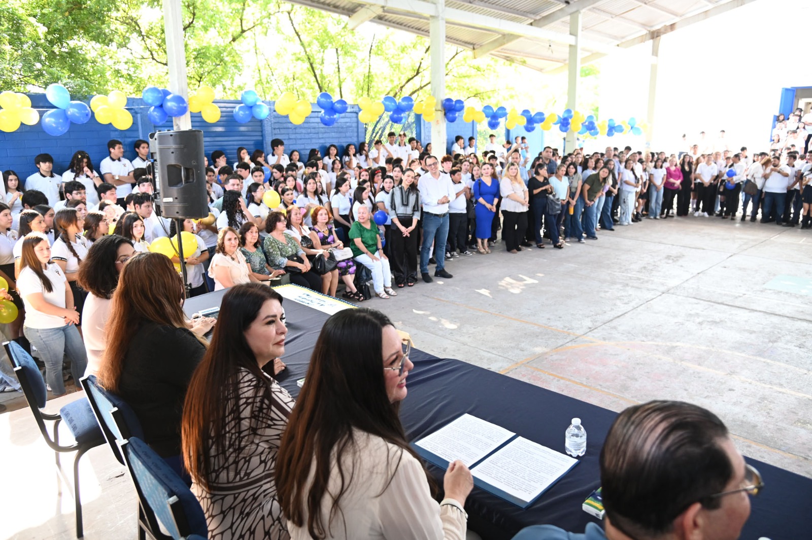 Festejo por el aniversario de la prepa Allende de la UAS