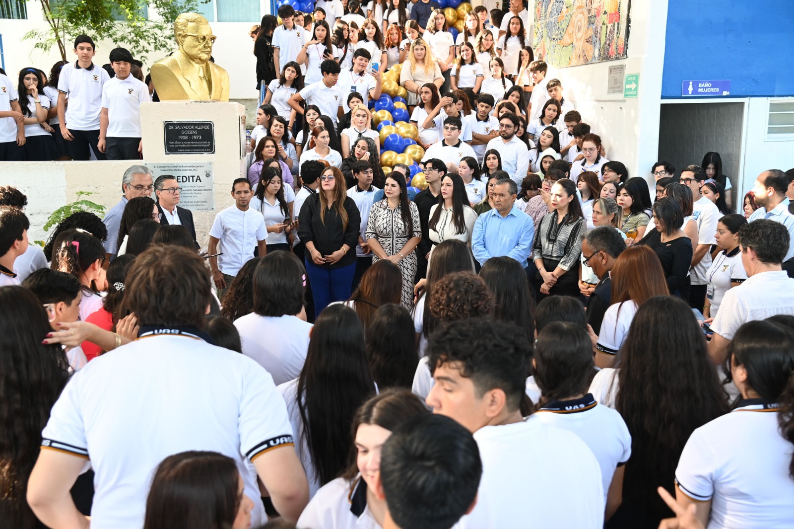 Festejo por el aniversario de la prepa Allende de la UAS