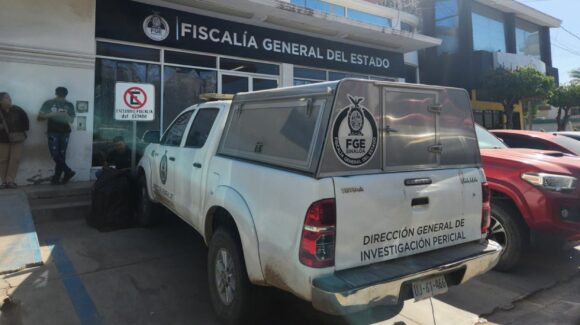 Mujeres de Guasave, Sinaloa, acuden a la Fiscalía tras perder miles de pesos en presunto esquema de ahorro