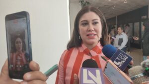 flor emilia guerra mena