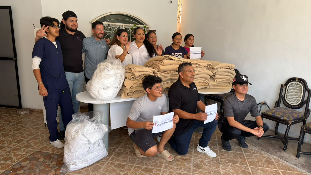 Fundación ARHE entrega donativos en beneficio de estudiantes y adultos mayores