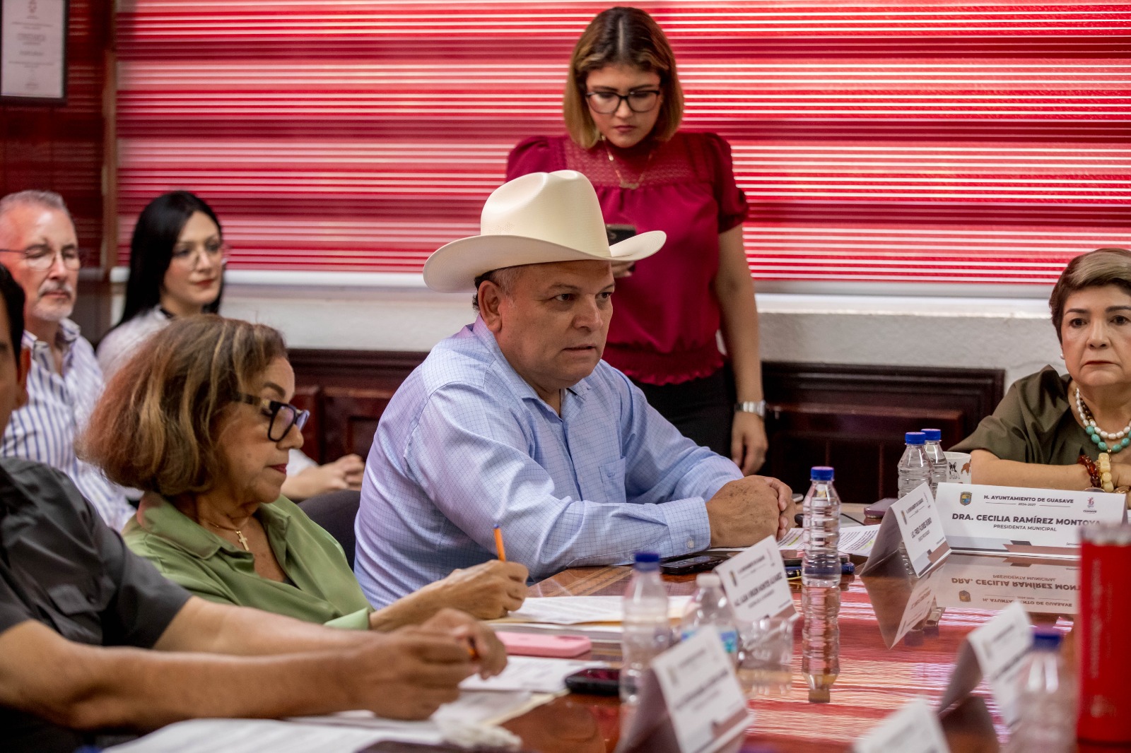 Gobierno del Estado dará recursos a Guasave para reparar hundimientos y drenajes