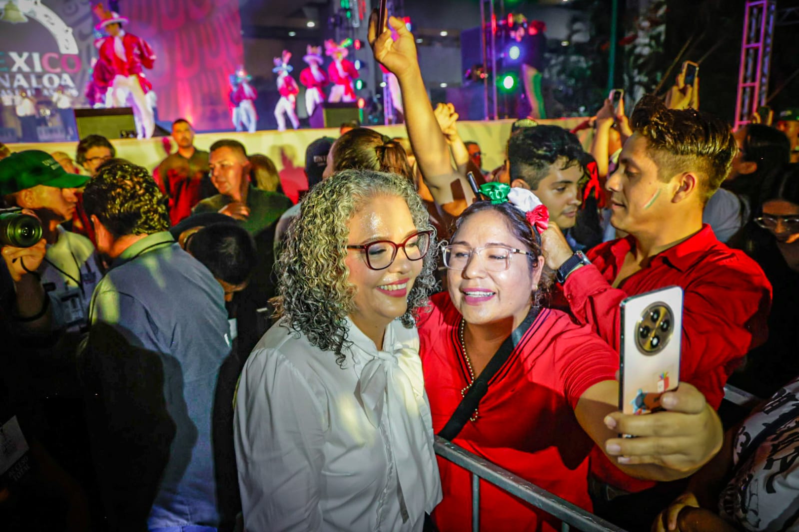 Graciela Domínguez en la celebración por el Grito de Independencia en Culiacán