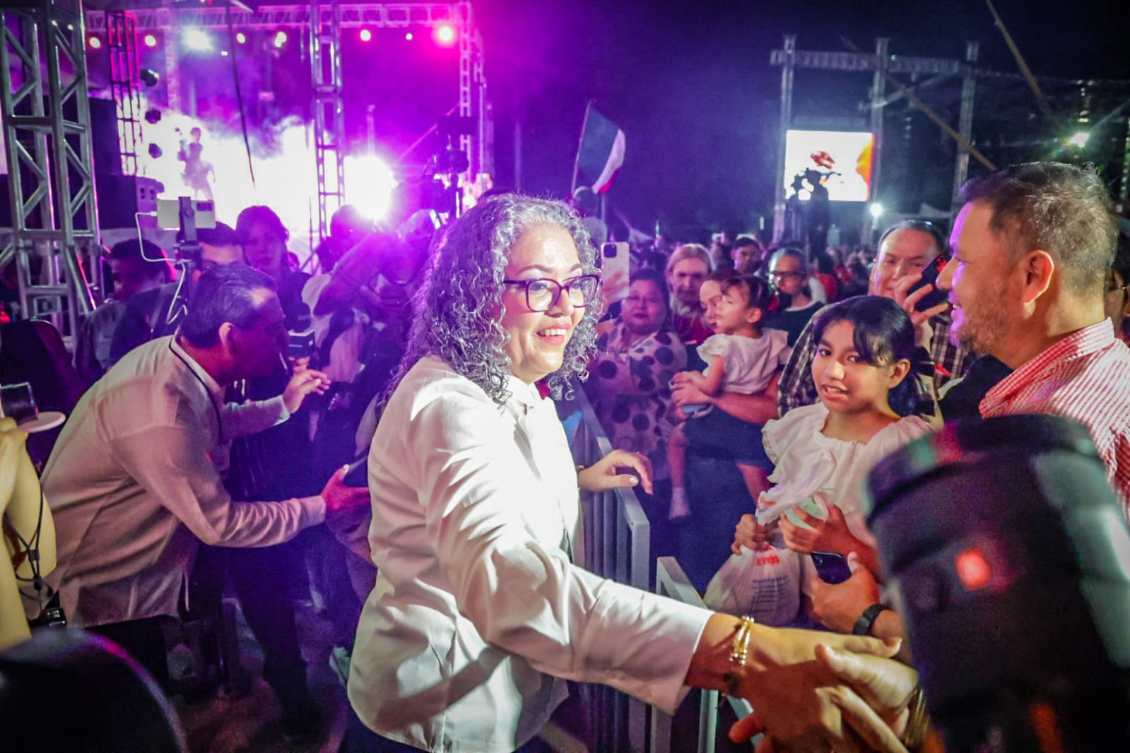 Graciela Domínguez en la celebración por el Grito de Independencia en Culiacán