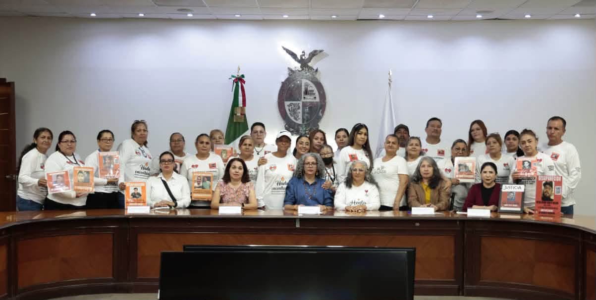 Graciela Domínguez se reúne con colectivo Sabuesos Guerreras AC