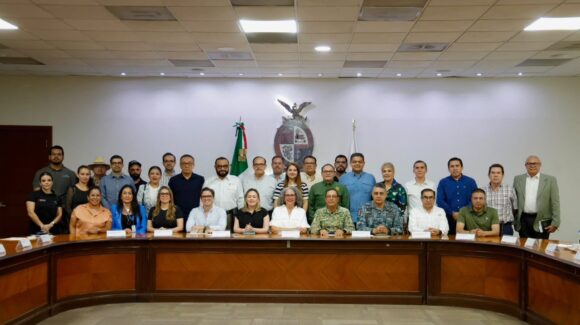 Transportistas, comerciantes y restauranteros ya operan en turno nocturno tras reunión con la gobernadora de Sinaloa