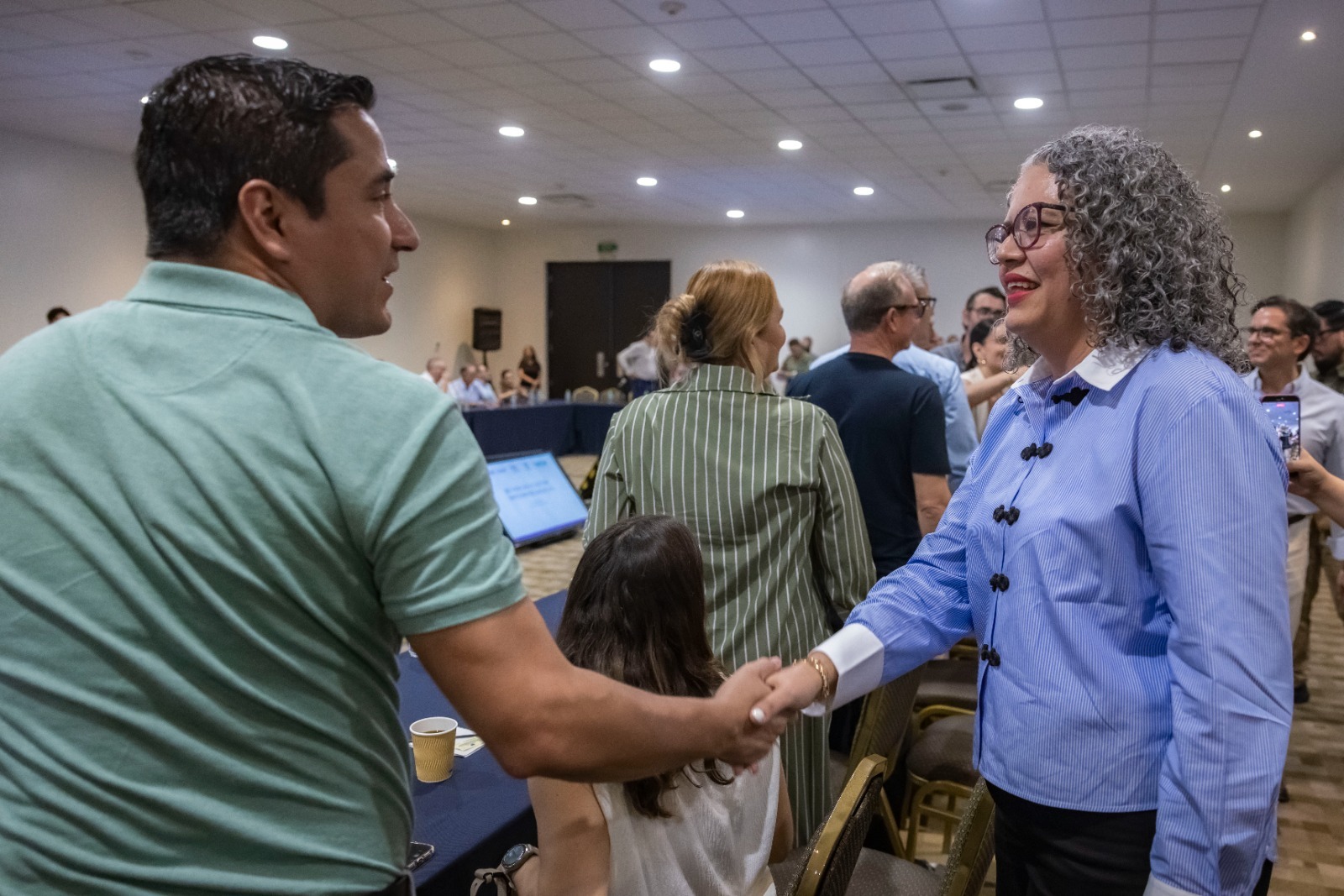 Graciela Domínguez se reúne con hoteleros de Mazatlán