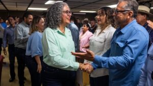graciela dominguez y columba lopez sostienen reunion con productores de sin