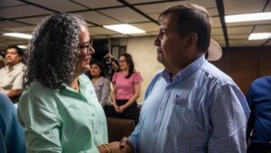 graciela dominguez y columba lopez sostienen reunion con productores de sinaloa