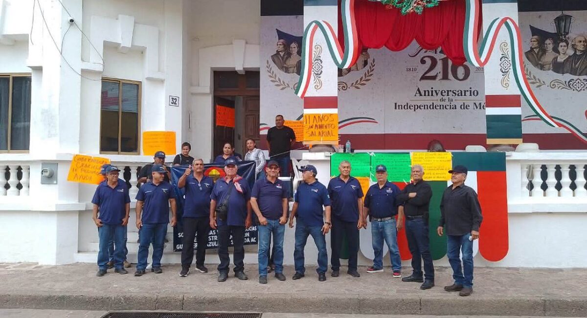Tras 11 años sin aumento, Guerreros Azules exigen incremento salarial del 20% en Mocorito; mantienen cerrado el Ayuntamiento