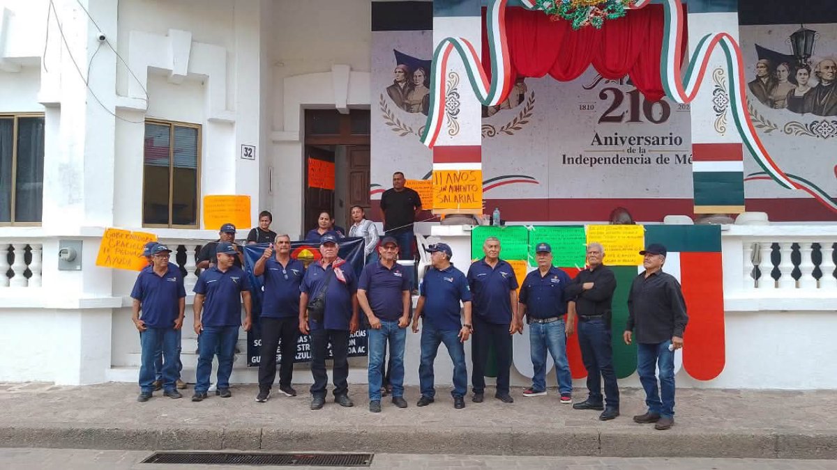 guerreros azules exigen incremento salarial del 20% en mocorito lugar