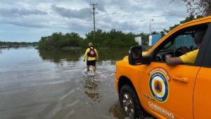 habilitan refugio temporal en altata tras salida de agua salada del mar