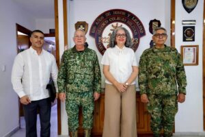 En Mazatlán, Graciela Domínguez se reúne con Harfuch