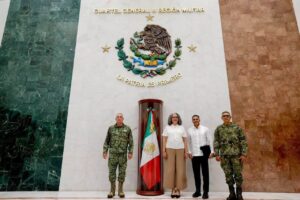 En Mazatlán, Graciela Domínguez se reúne con Harfuch