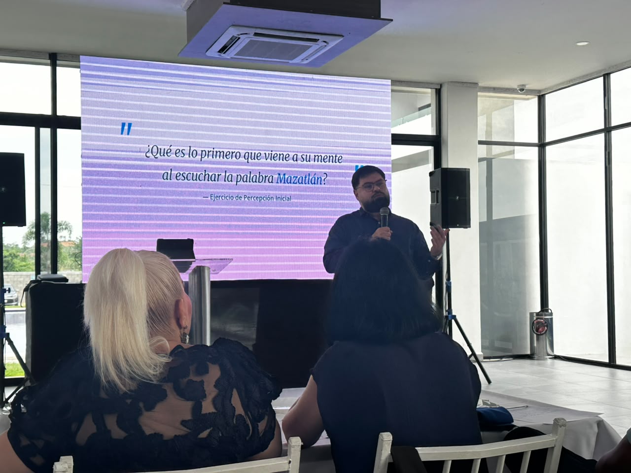 Hersa brinda taller sobre el método SOAR a periodistas en Mazatlán