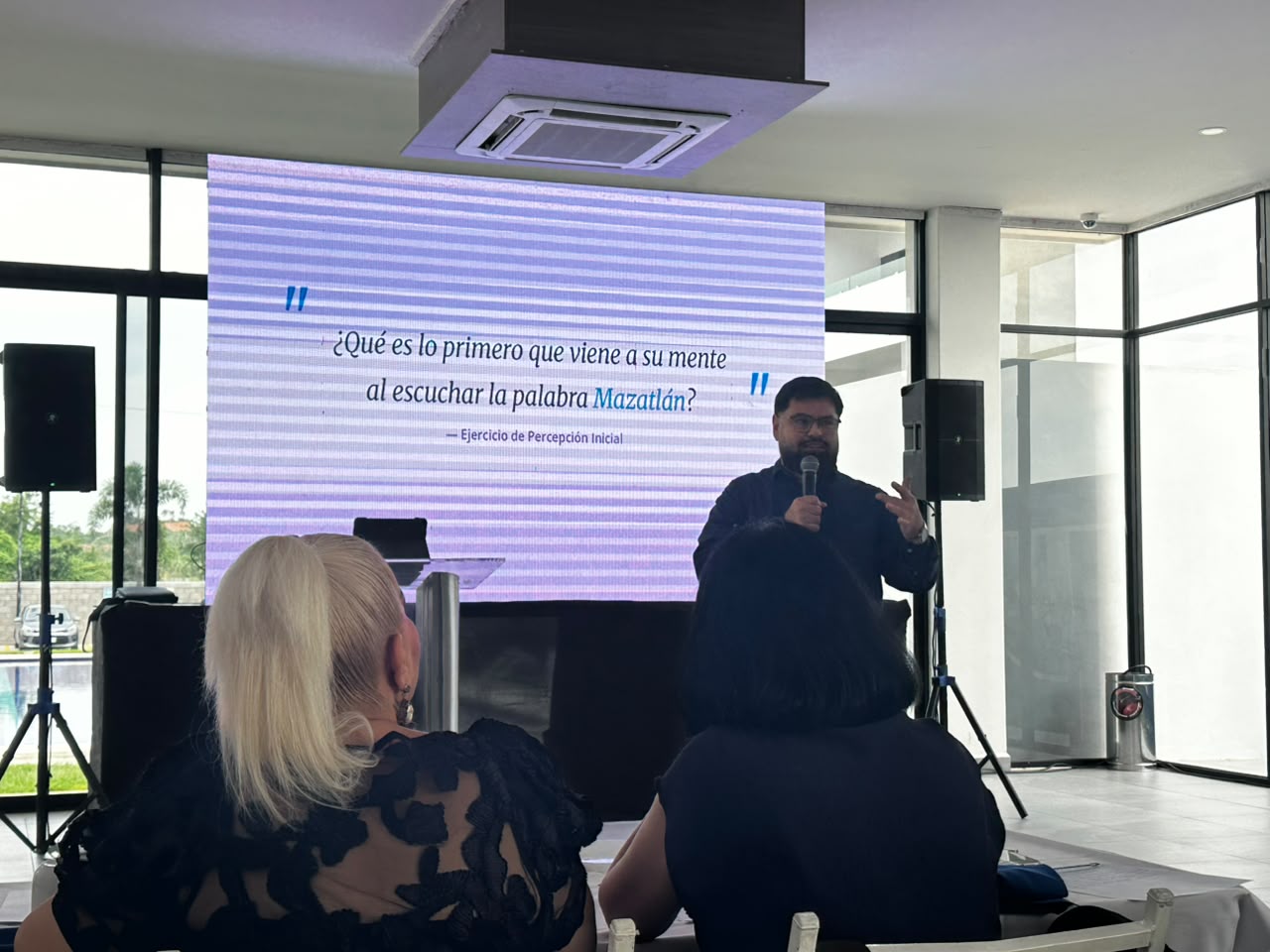 Hersa brinda taller sobre el método SOAR a periodistas en Mazatlán