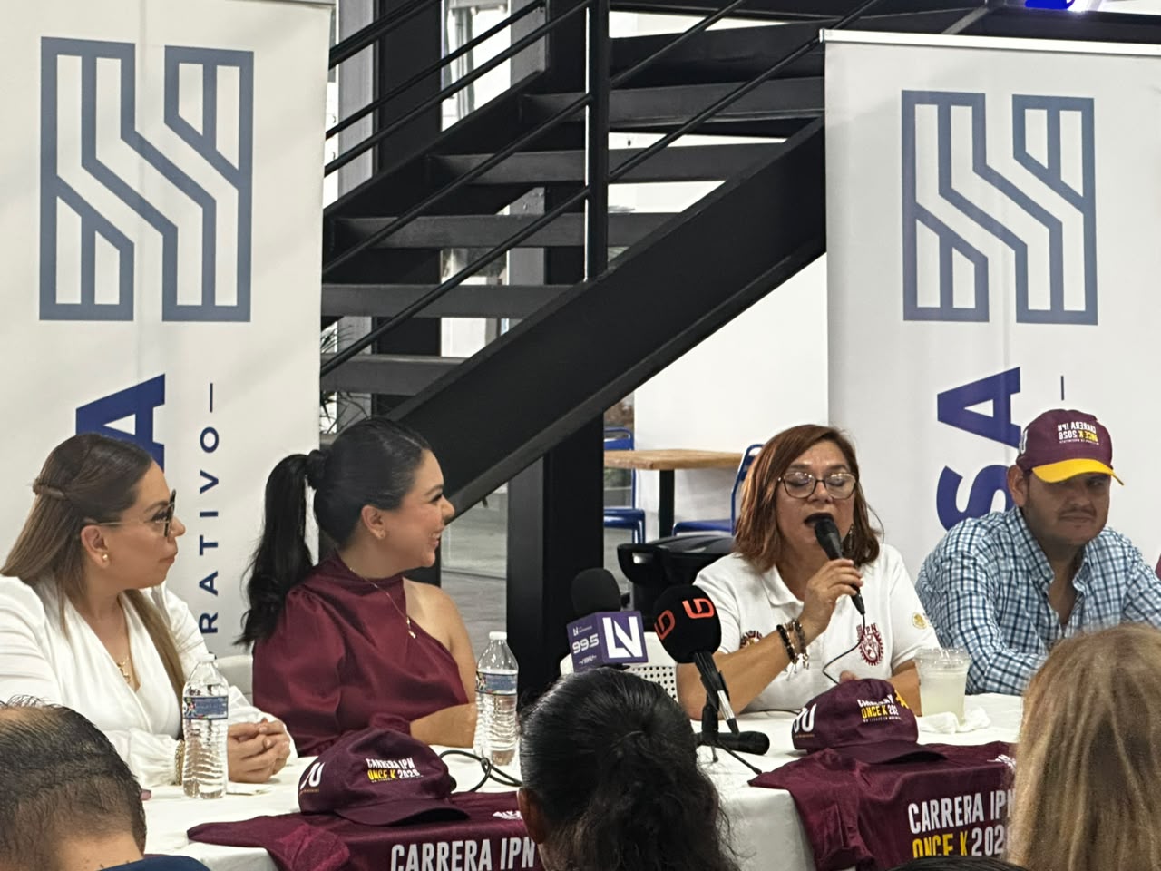 Hersa Corporativo entrega kits a niños y niñas con discapacidad que participarán en Carrera IPN en Mazatlán