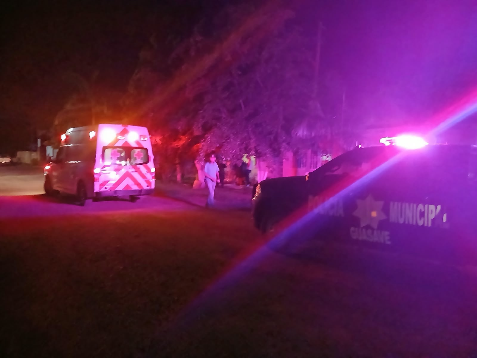 Hombre resulta lesionado tras caer de una altura de tres metros en Guasave