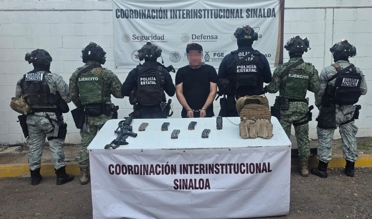 Hombre armado detenido en Culiacán
