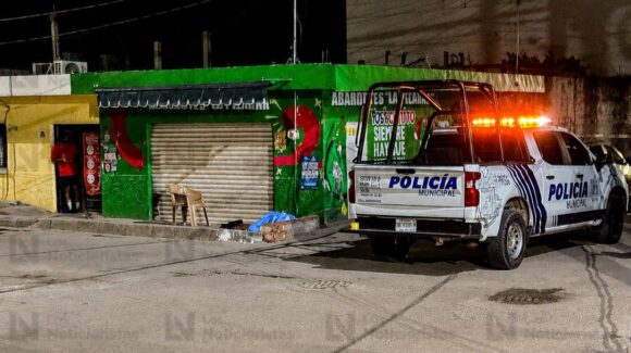 Ejecutan a balazos a un sujeto cuando caminaba sobre la banqueta en Villa Unión, Sinaloa