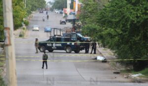 Hombre es localizado sin vida y amarrado de las manos en Libramiento 2 en Mazatlán, Sinaloa