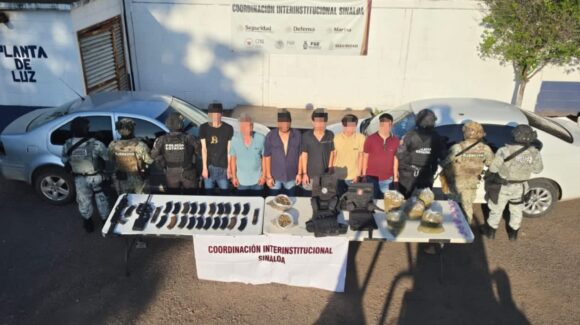 Con armas largas y droga, detienen a cinco adultos y un menor en la Lombardo Toledano, en Culiacán, Sinaloa