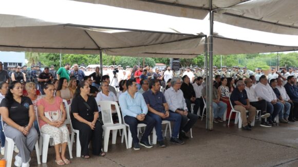 ‘Este evento es de nosotros’: familiares de pescadores fallecidos en el huracán Ismael quedan fuera del homenaje por sobrecupo de funcionarios