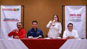 Imelda Castro con los dirigentes del PT, Morena y PVEM en reunión en Culiacán