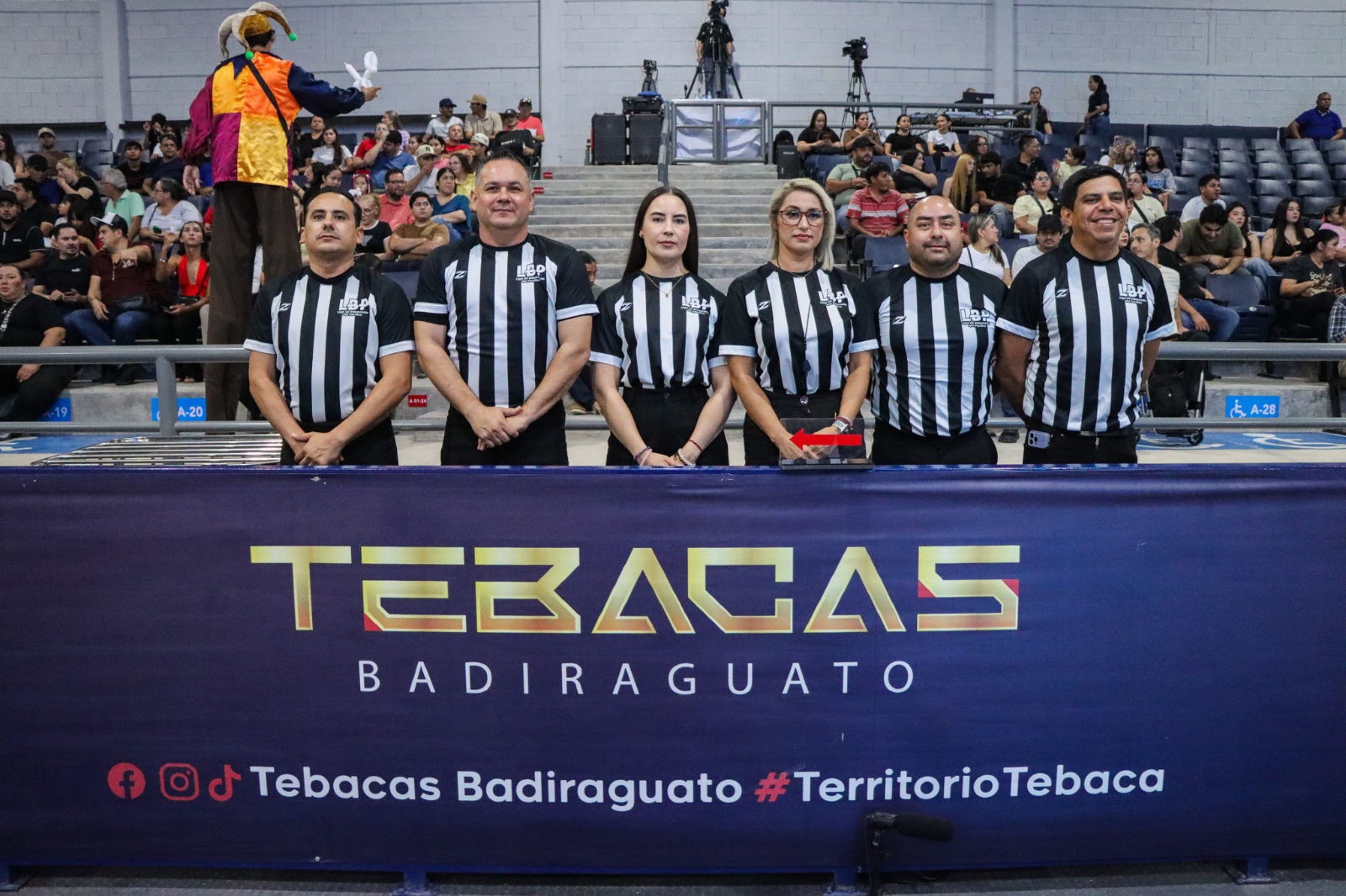 Se inaugura la monumental Arena Badiraguato con triunfo de Tebacas