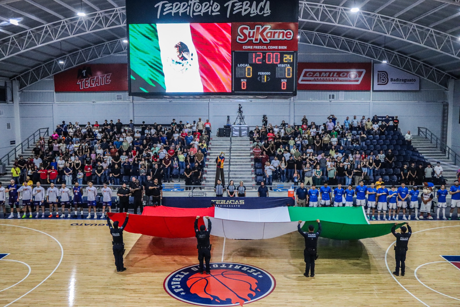 Se inaugura la monumental Arena Badiraguato con triunfo de Tebacas