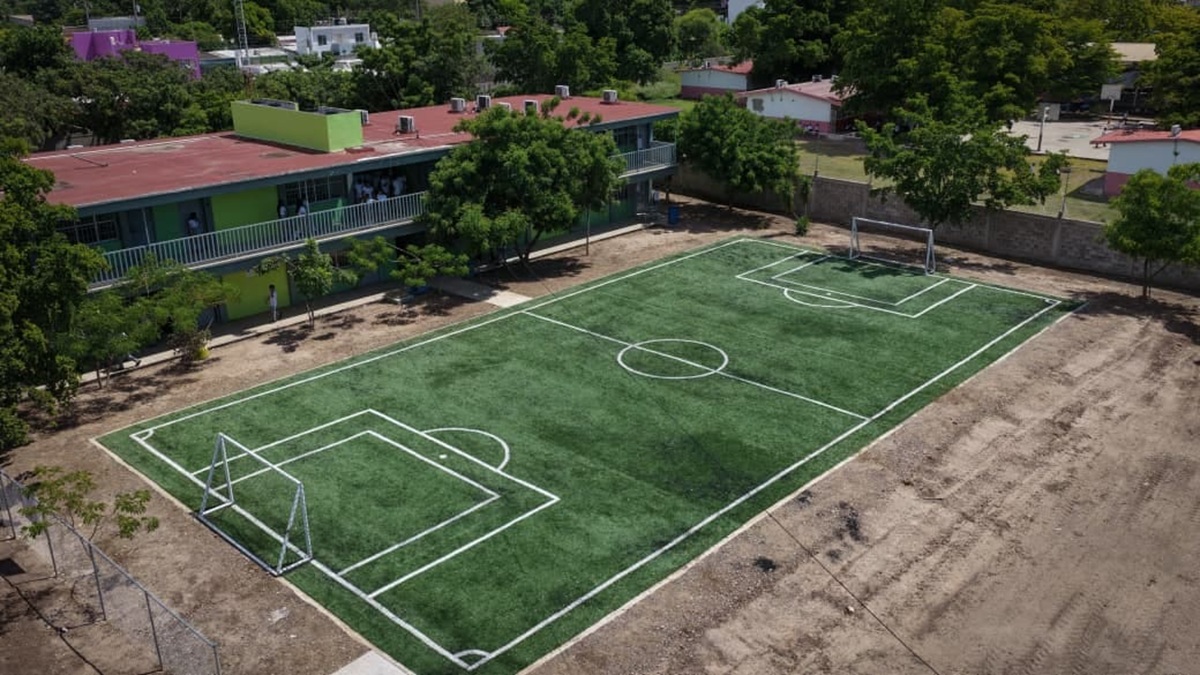 Inauguran cancha de pasto sintético en Cobaes de Villa Juárez, Navolato
