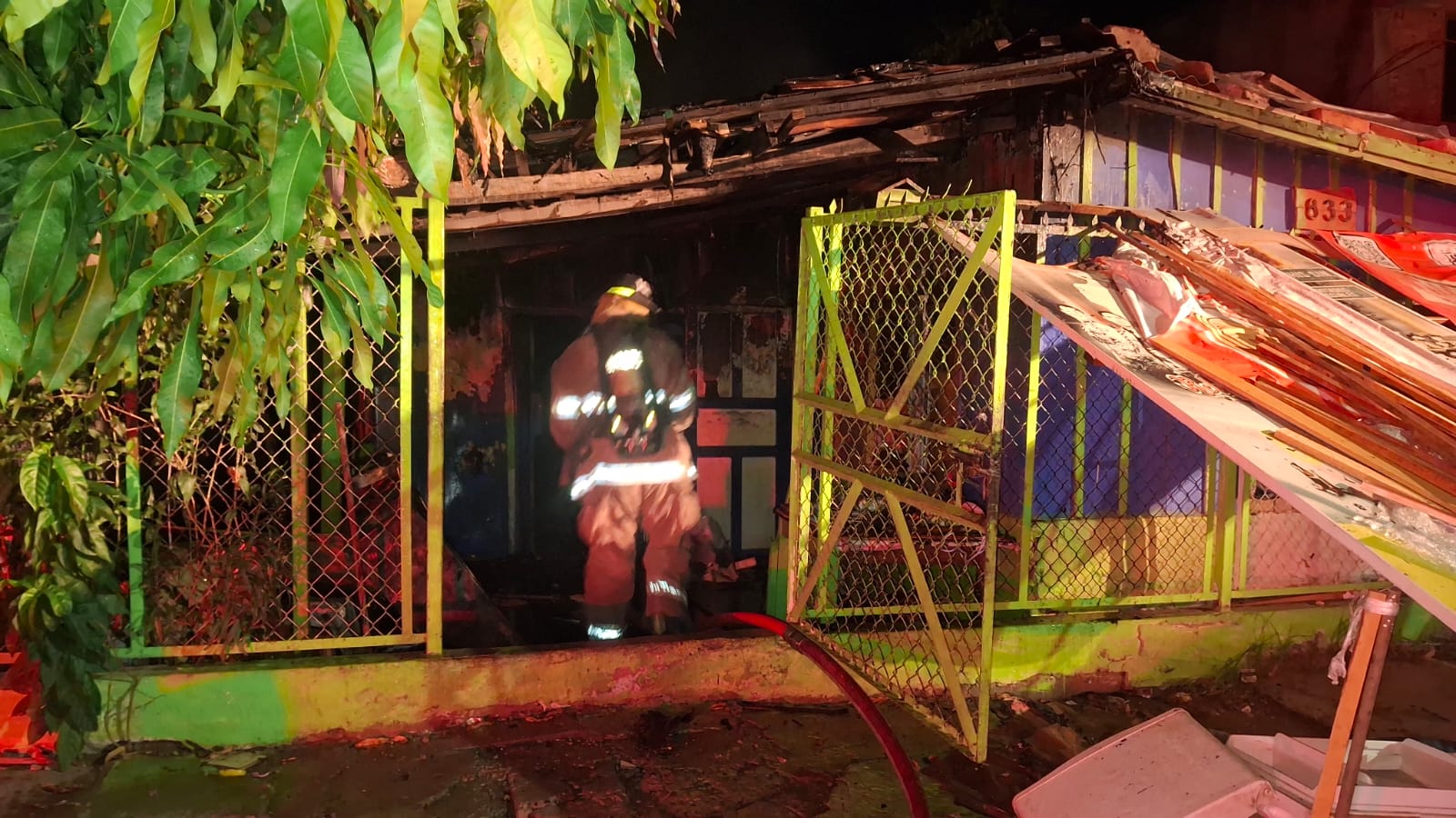 Incendio en vivienda de la Toledo Corro, en Los Mochis