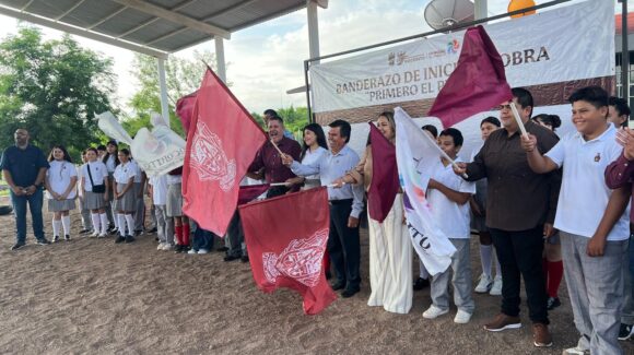 Inician equipamiento de plaza cívica en secundaria de Cofradía de Soto, en Mocorito, Sinaloa