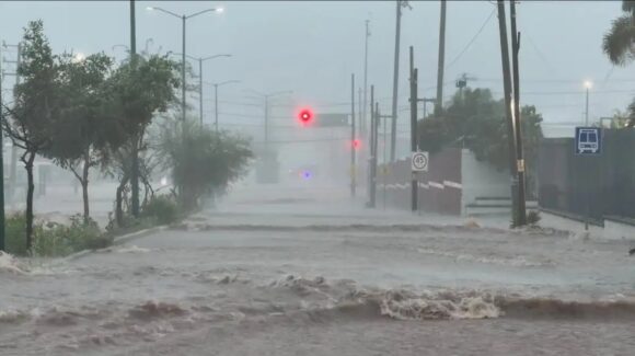 Huracán Polo golpea e inunda Guaymas, Sonora (VIDEOS)