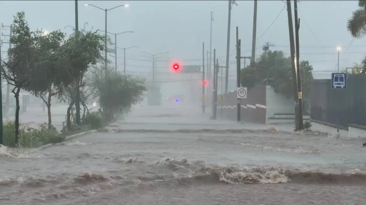 Inundaciones en Guaymas por el huracán 'Polo'