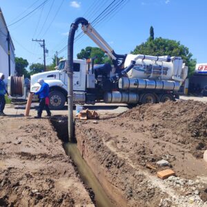 Rehabilitación de 120 metros de atarjea de drenaje sanitario