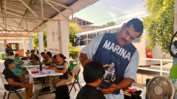 Llevan salud, prevención y apoyo a El Roble y Siqueros de Mazatlán, Sinaloa; suman 198 atenciones