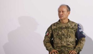 ‘No está escondido’: Sheinbaum sobre Ojeda Durán, exsecretario de Marina presuntamente citado a declarar por la FGR