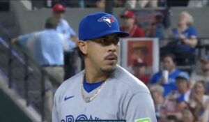 José Rodríguez lleva a Oaxaca a las Grandes Ligas en su debut con Toronto