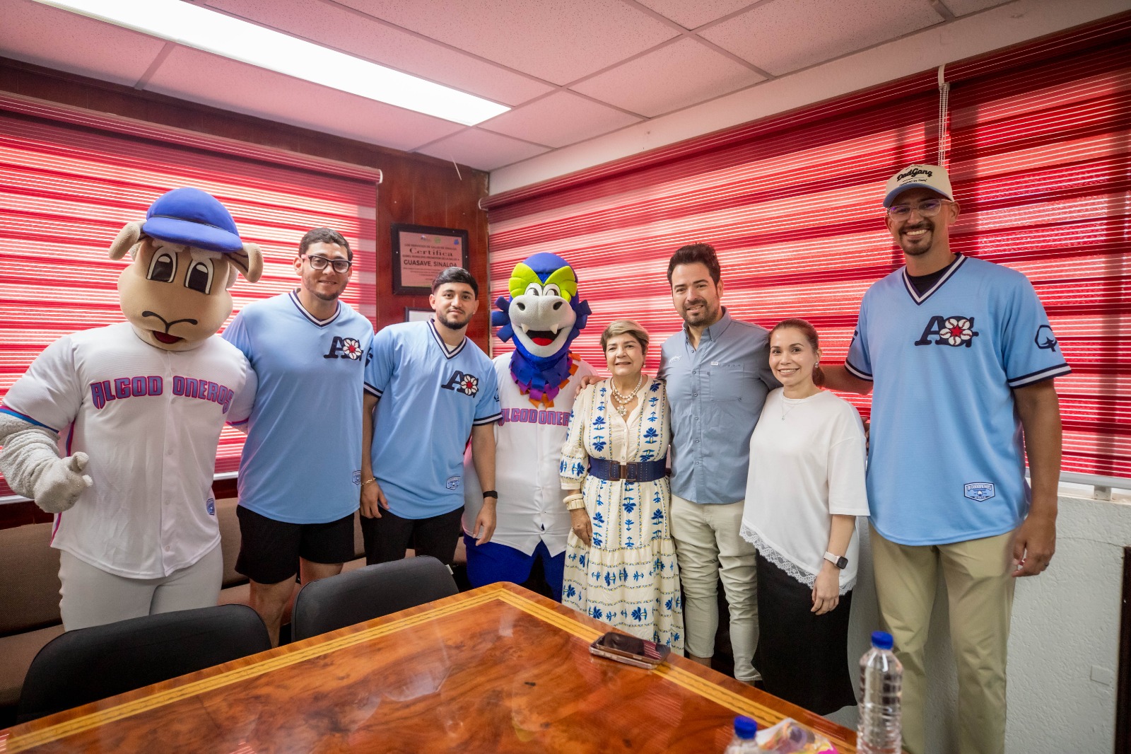 DIF Guasave anuncia Juego de Beisbol con Causa